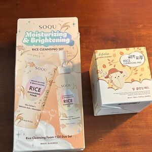 Korean Moisturizing & Brightening Rice Cleansing Set  and Cleansing pads